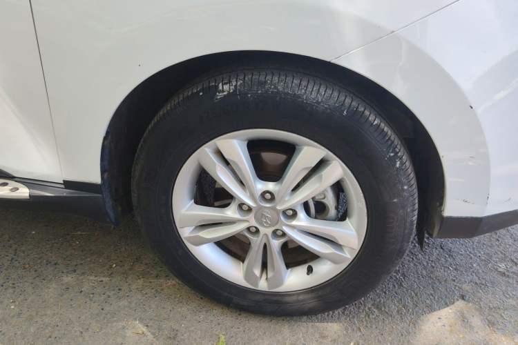 Used Hyundai ix35 2013 2.0L Automatic Two-Wheel Drive Smart GLS China IV Standard Right Front Wheel Hub