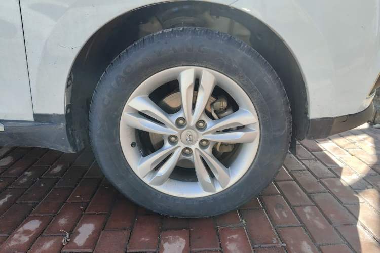 Used Hyundai ix35 2013 2.0L Automatic Two-Wheel Drive Smart GLS China IV Standard Right Front Wheel Hub