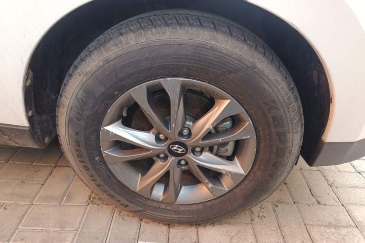 Used Hyundai ix35 2013 2.0L Automatic Two-Wheel Drive Comfort GL China V Standard Right Front Wheel Hub