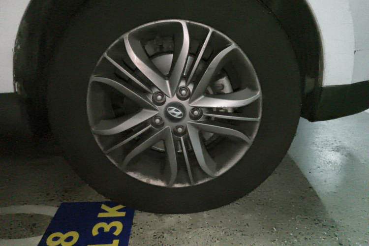 Used Hyundai ix35 2013 2.0L Automatic Two-Wheel Drive Smart GLS China V Standard Right Front Wheel Hub