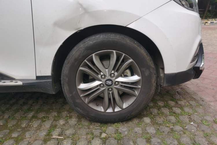 Used Hyundai ix35 2013 2.0L Automatic Two-Wheel Drive Smart GLS China IV Standard Right Front Wheel Hub
