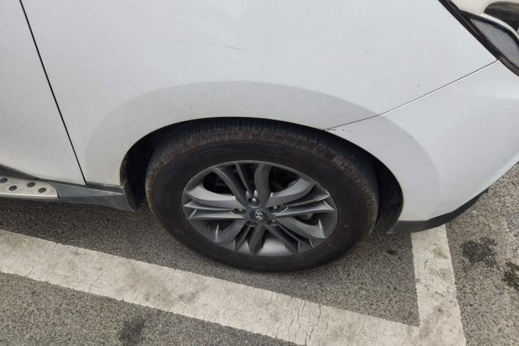 Used Hyundai ix35 2013 2.0L Automatic Two-Wheel Drive Smart GLS China IV Standard Right Front Wheel Hub