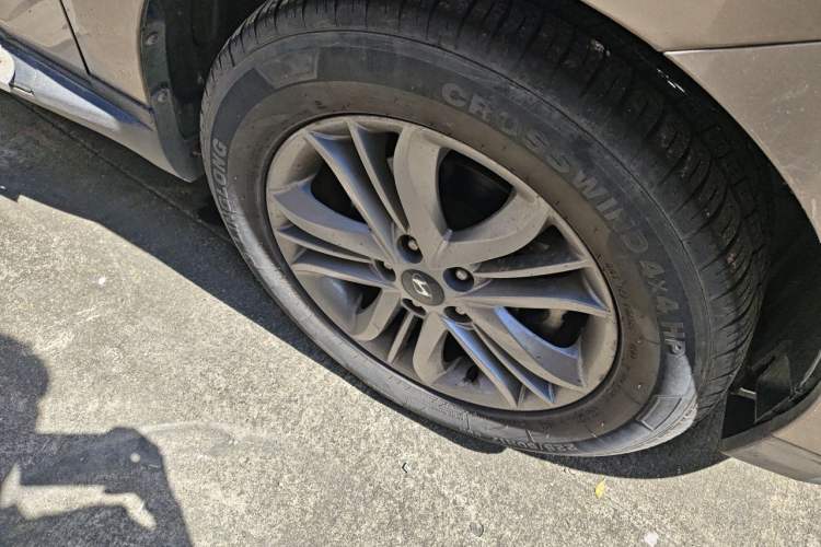 Used Hyundai ix35 2013 2.0L Automatic Two-Wheel Drive Smart GLS China IV Standard Right Front Wheel Hub
