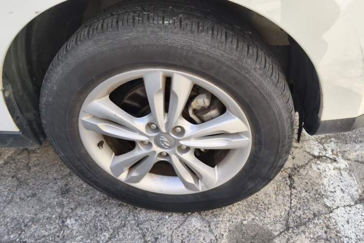 Used Hyundai ix35 2013 2.0L Automatic Two-Wheel Drive Smart GLS China V Standard Right Front Wheel Hub