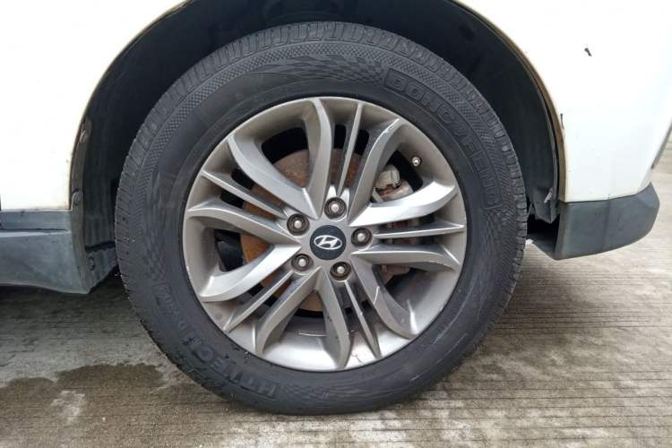 Used Hyundai ix35 2013 2.0L Automatic Two-Wheel Drive Smart GLS China V Standard Right Front Wheel Hub