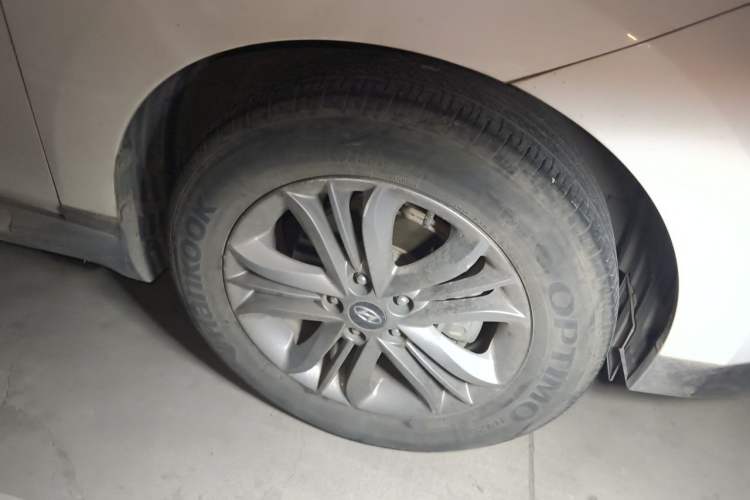 Used Hyundai ix35 2013 2.0L Automatic Two-Wheel Drive Smart GLS China V Standard Right Front Wheel Hub