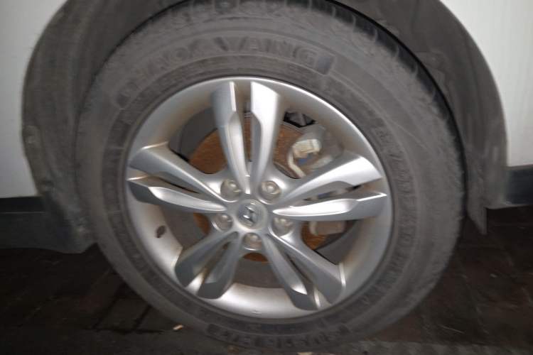 Used Hyundai ix35 2013 2.0L Automatic Two-Wheel Drive Smart GLS China IV Standard Right Front Wheel Hub