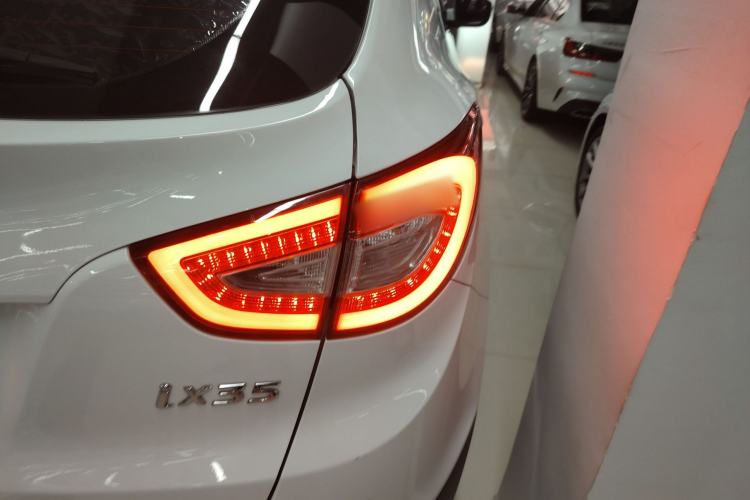 Used Hyundai ix35 2013 2.0L Automatic Two-Wheel Drive Smart GLS China IV Standard Right Rear Taillight