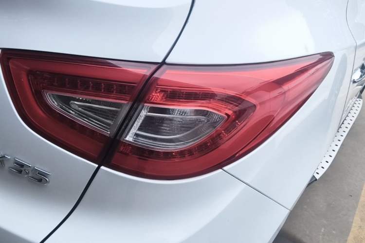 Used Hyundai ix35 2013 2.0L Automatic Two-Wheel Drive Smart GLS China V Standard Right Rear Taillight