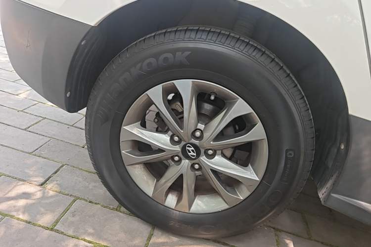 Used Hyundai ix35 2013 2.0L Automatic Two-Wheel Drive Comfort GL China V Standard Right Rear Wheel Hub