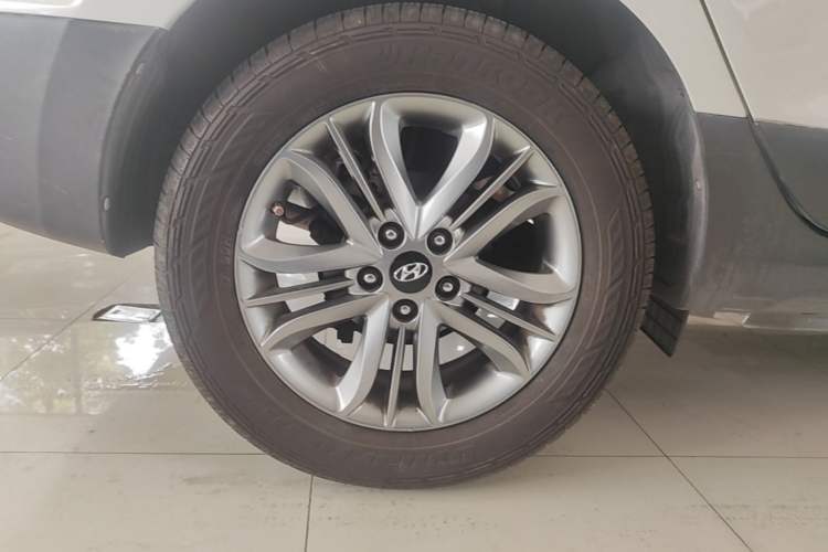 Used Hyundai ix35 2013 2.0L Automatic Two-Wheel Drive Smart GLS China V Standard Right Rear Wheel Hub