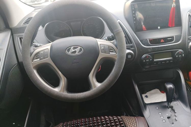 Used Hyundai ix35 2013 2.0L Automatic Two-Wheel Drive Smart GLS China IV Standard Steering Wheel