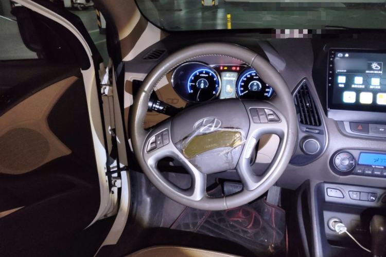 Used Hyundai ix35 2013 2.0L Automatic Two-Wheel Drive Leading GLX China IV Standard Steering Wheel