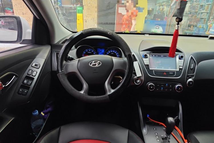 Used Hyundai ix35 2013 2.0L Automatic 2WD Comfort GL China IV Standard Steering Wheel