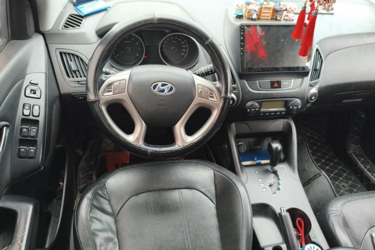 Used Hyundai ix35 2013 2.0L Automatic Two-Wheel Drive Smart GLS China IV Standard Steering Wheel