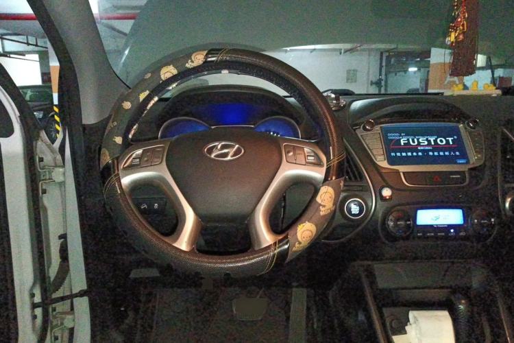 Used Hyundai ix35 2013 2.0L Automatic Two-Wheel Drive Smart GLS China IV Standard Steering Wheel