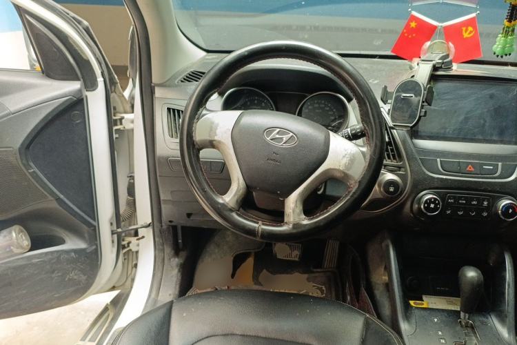 Used Hyundai ix35 2013 2.0L Automatic 2WD Comfort GL China IV Standard Steering Wheel