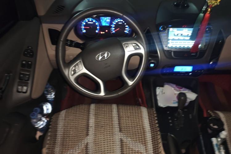 Used Hyundai ix35 2013 2.0L Automatic Two-Wheel Drive Smart GLS China IV Standard Steering Wheel