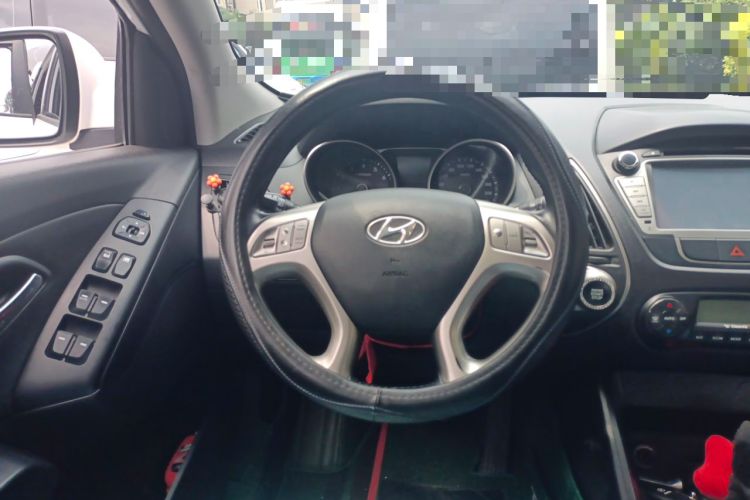 Used Hyundai ix35 2013 2.0L Automatic Two-Wheel Drive Smart GLS China IV Standard Steering Wheel