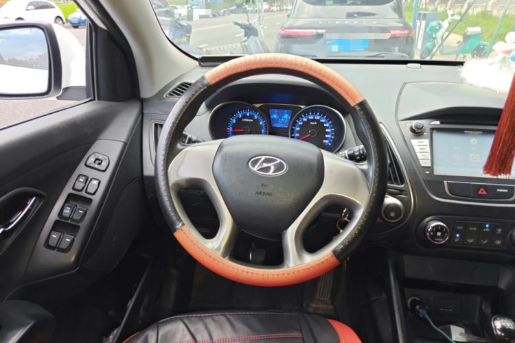 Used Hyundai ix35 2013 2.0L Manual 2WD Comfort GL China IV Standard Steering Wheel