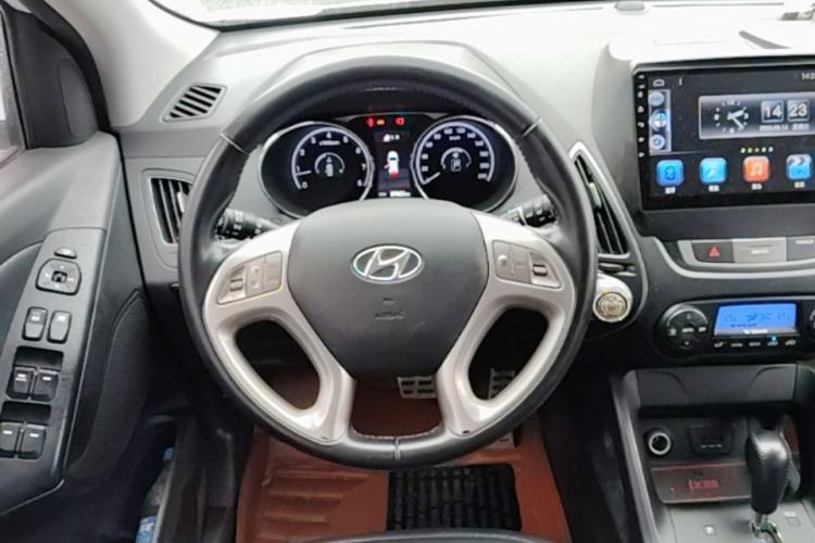 Used Hyundai ix35 2013 2.4L Automatic Two-Wheel Drive Leading GLX China V Standard Steering Wheel