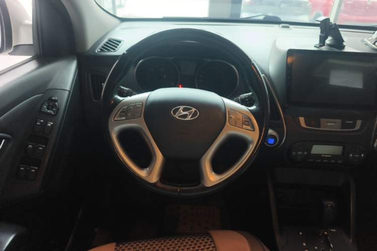 Used Hyundai ix35 2013 2.0L Automatic 4x4 Smart GLS China V Standard Steering Wheel