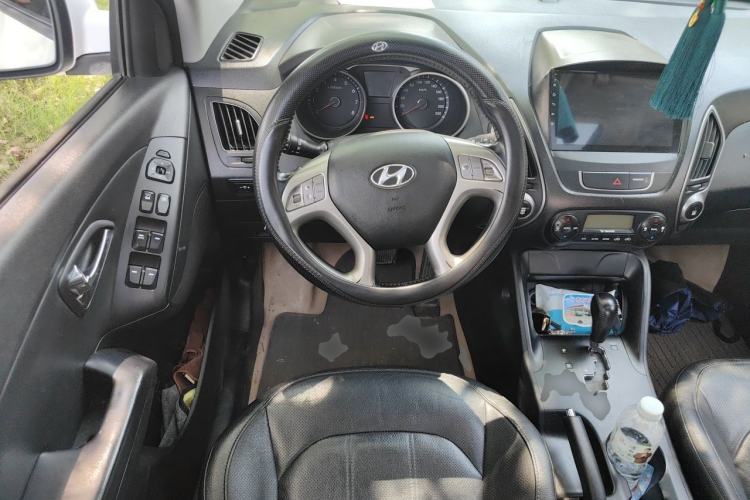 Used Hyundai ix35 2013 2.0L Automatic Two-Wheel Drive Smart GLS China V Standard Steering Wheel