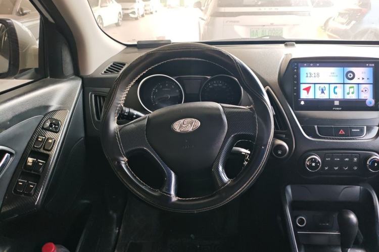 Used Hyundai ix35 2013 2.0L Automatic 2WD Comfort GL China IV Standard Steering Wheel