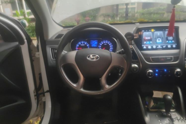Used Hyundai ix35 2013 2.0L Automatic 2WD Comfort GL China IV Standard Steering Wheel