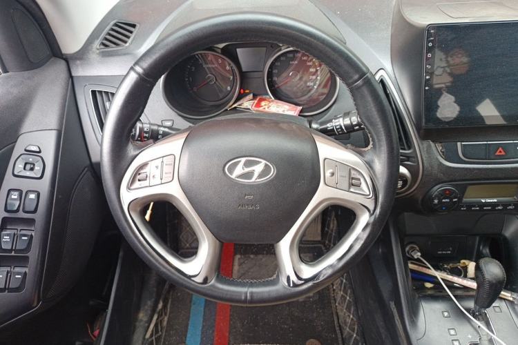 Used Hyundai ix35 2013 2.0L Automatic Two-Wheel Drive Smart GLS China IV Standard Steering Wheel