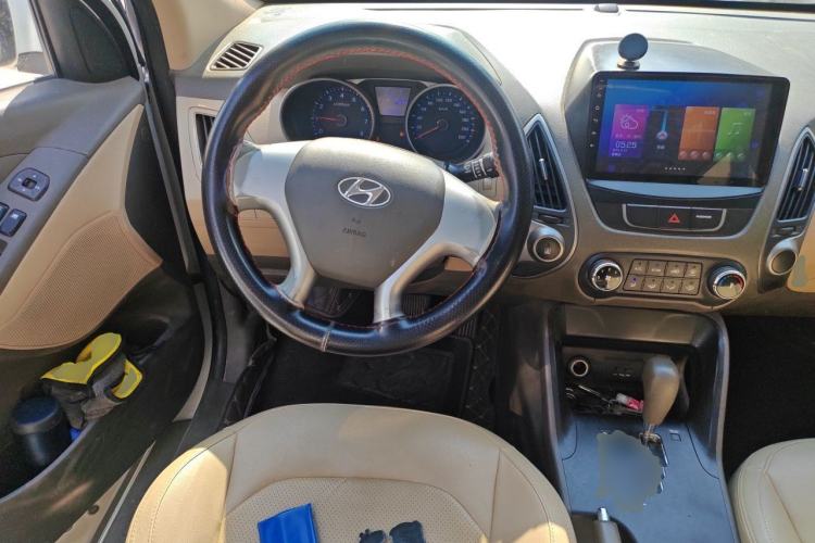 Used Hyundai ix35 2013 2.0L Automatic 2WD Comfort GL China IV Standard Steering Wheel