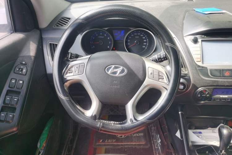 Used Hyundai ix35 2013 2.0L Automatic 4x4 Intelligent GLS China IV Standard Steering Wheel