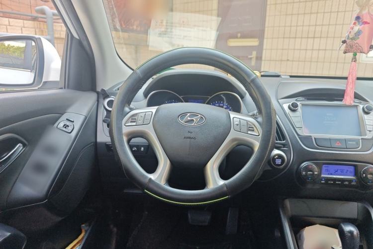 Used Hyundai ix35 2013 2.0L Automatic Two-Wheel Drive Smart GLS China IV Standard Steering Wheel