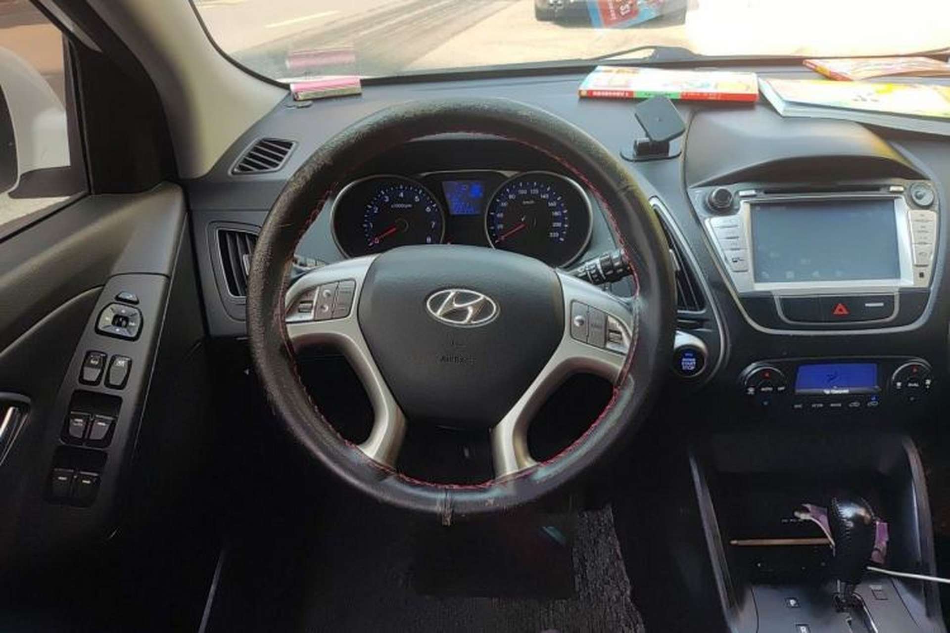 Used Hyundai ix35 2013 2.0L Automatic Two-Wheel Drive Smart GLS China IV Standard Steering Wheel