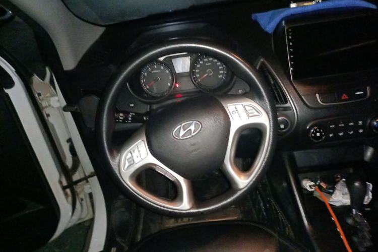 Used Hyundai ix35 2013 2.0L Automatic 2WD Comfort GL China IV Standard Steering Wheel