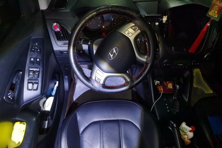 Used Hyundai ix35 2013 2.0L Automatic Two-Wheel Drive Smart GLS China IV Standard Steering Wheel