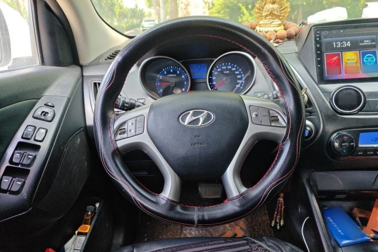 Used Hyundai ix35 2013 2.0L Automatic Two-Wheel Drive Smart GLS China IV Standard Steering Wheel