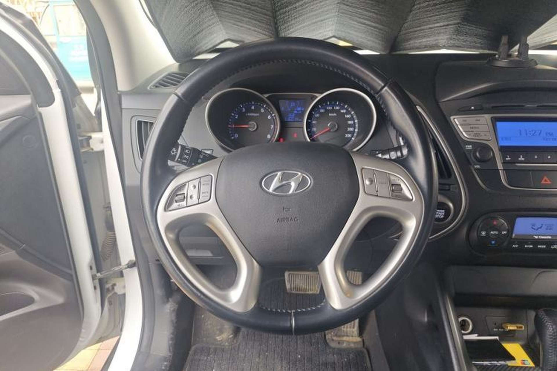 Used Hyundai ix35 2013 2.0L Automatic Two-Wheel Drive Smart GLS China V Standard Steering Wheel