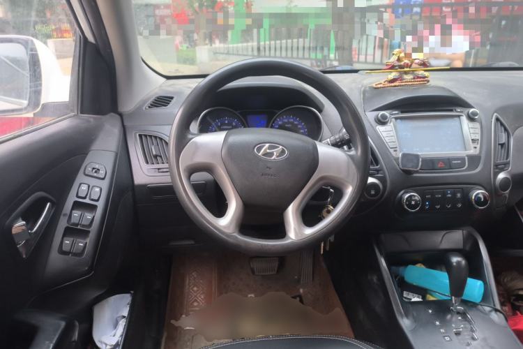 Used Hyundai ix35 2013 2.0L Automatic 2WD Comfort GL China IV Standard Steering Wheel