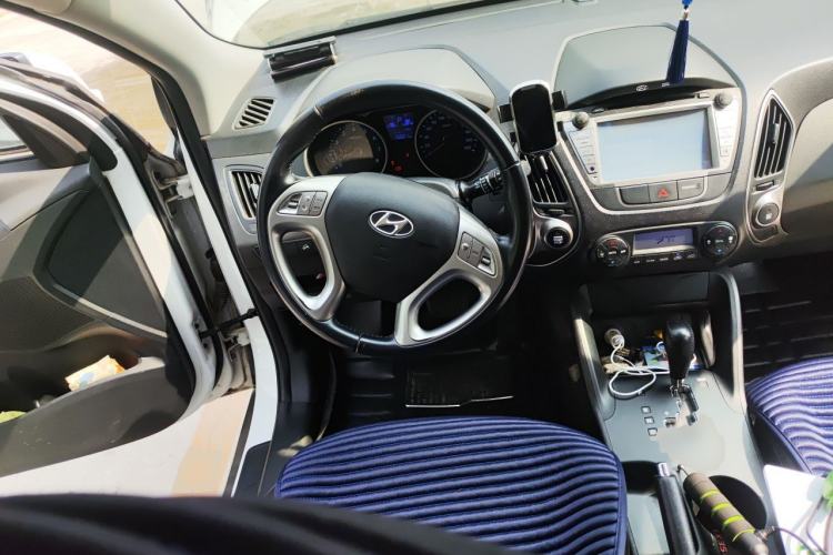 Used Hyundai ix35 2013 2.0L Automatic Two-Wheel Drive Smart GLS China IV Standard Steering Wheel