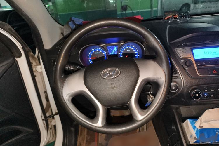 Used Hyundai ix35 2013 2.0L Manual 2WD Comfort GL China IV Standard Steering Wheel