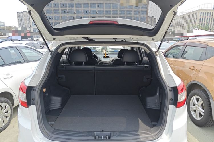 Used Hyundai ix35 2013 2.0L Automatic Two-Wheel Drive Smart GLS China IV Standard Trunk