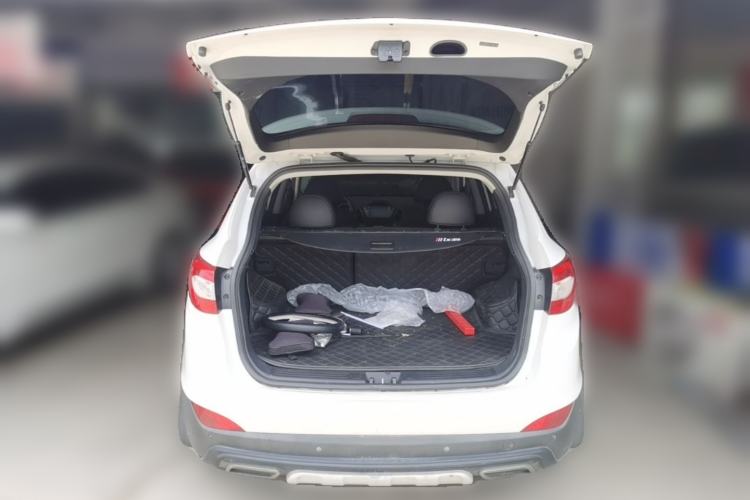 Used Hyundai ix35 2013 2.0L Automatic Two-Wheel Drive Smart GLS China IV Standard Trunk