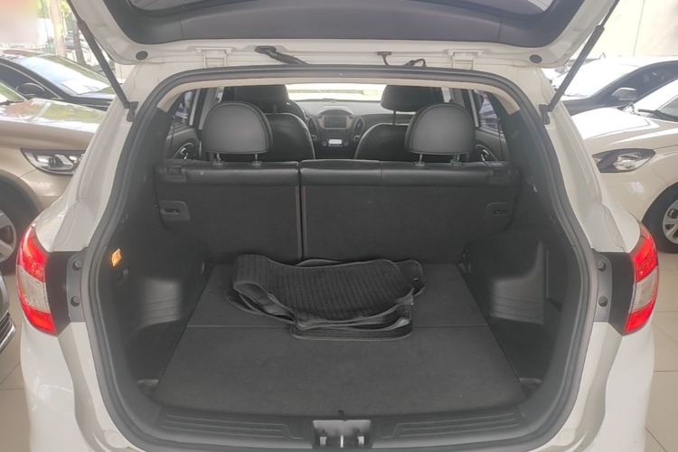 Used Hyundai ix35 2013 2.0L Automatic Two-Wheel Drive Smart GLS China V Standard Trunk