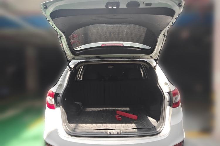 Used Hyundai ix35 2013 2.0L Automatic Two-Wheel Drive Smart GLS China V Standard Trunk