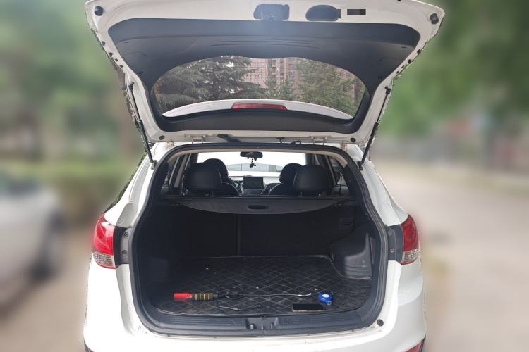 Used Hyundai ix35 2013 2.0L Automatic 2WD Comfort GL China IV Standard Trunk