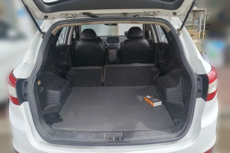 Used Hyundai ix35 2013 2.0L Automatic Two-Wheel Drive Smart GLS China IV Standard Trunk