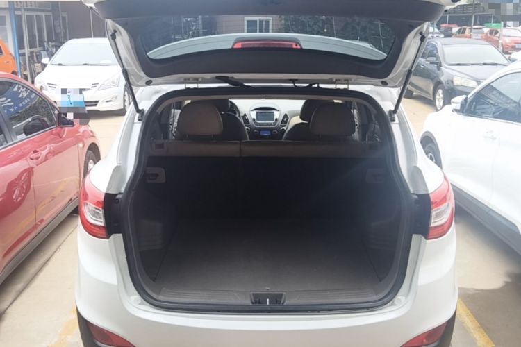 Used Hyundai ix35 2013 2.0L Automatic Two-Wheel Drive Smart GLS China V Standard Trunk