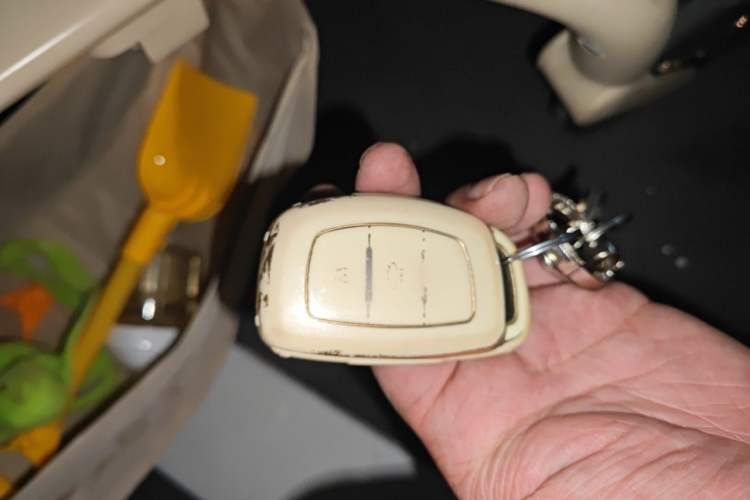 Used Hyundai ix35 2013 2.0L Automatic Two-Wheel Drive Smart GLS China IV Standard Vehicle Key