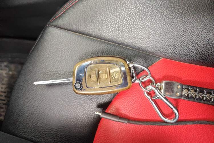 Used Hyundai ix35 2013 2.0L Automatic 2WD Comfort GL China IV Standard Vehicle Key